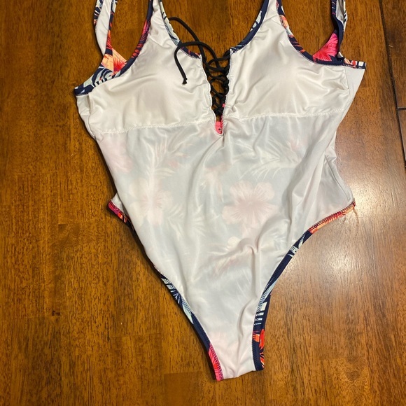 Pink by Victoria secret one‎ piece swimsuit size Large. - Picture 12 of 12